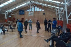 Ayuda a adultos mayores de Aysén con 800 pares de guantes quirúrgicos y otros insumos preventivos